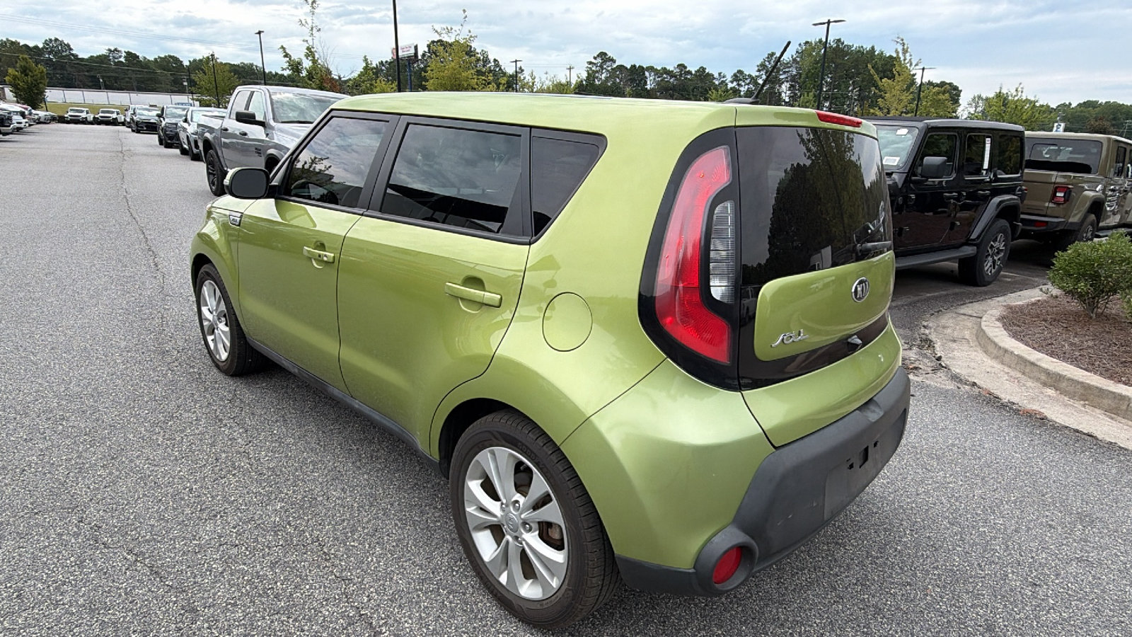 Used 2014 Kia Soul + w/ Primo Package FWD image 10