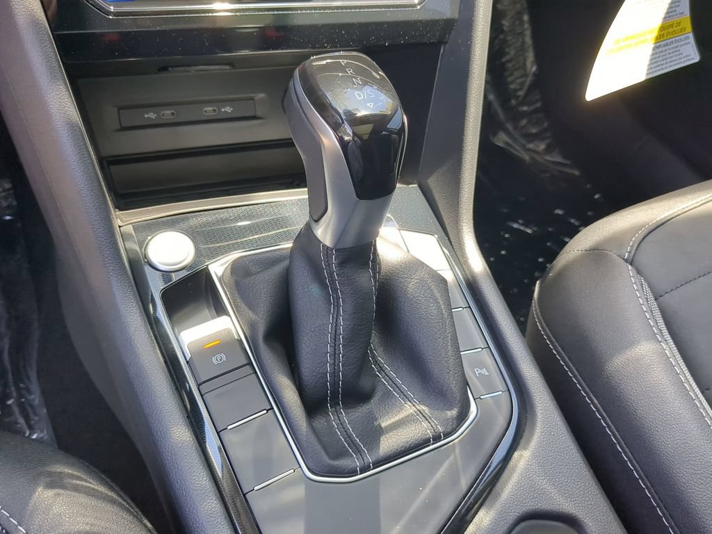 New 2026 Volkswagen Taos SE FWD image 25