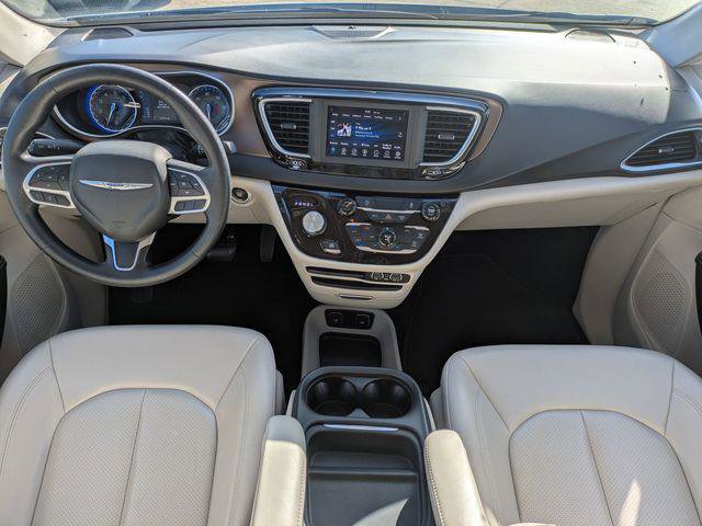 Certified 2021 Chrysler Voyager Lxi FWD image 18