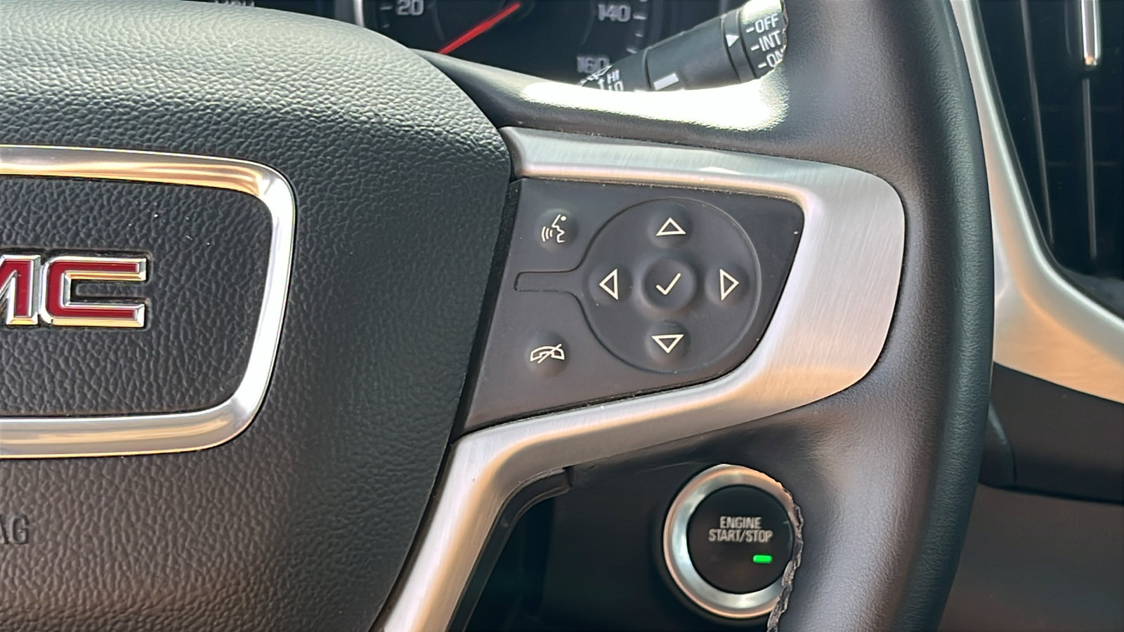 Certified 2024 GMC Terrain SLT image 18