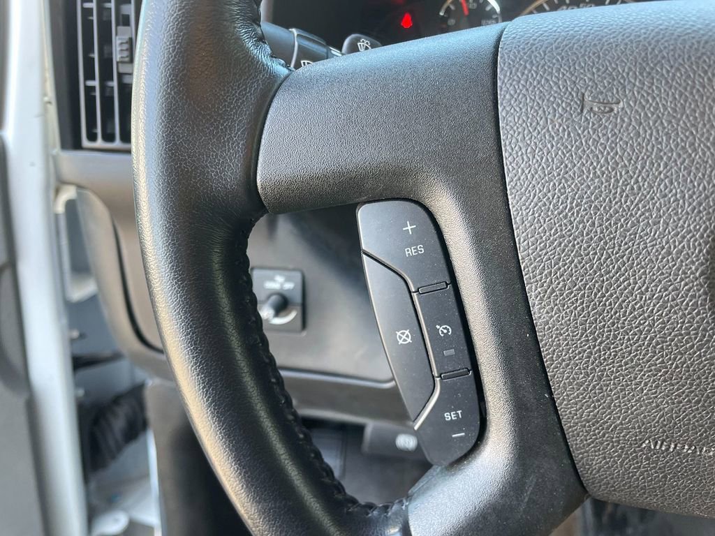Used 2023 Chevrolet Express 3500 w/ Power Convenience Package RWD image 16