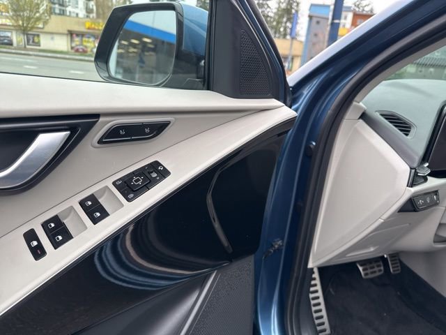 Certified 2023 Kia Niro Wave w/ Wave Preserve Package FWD image 16