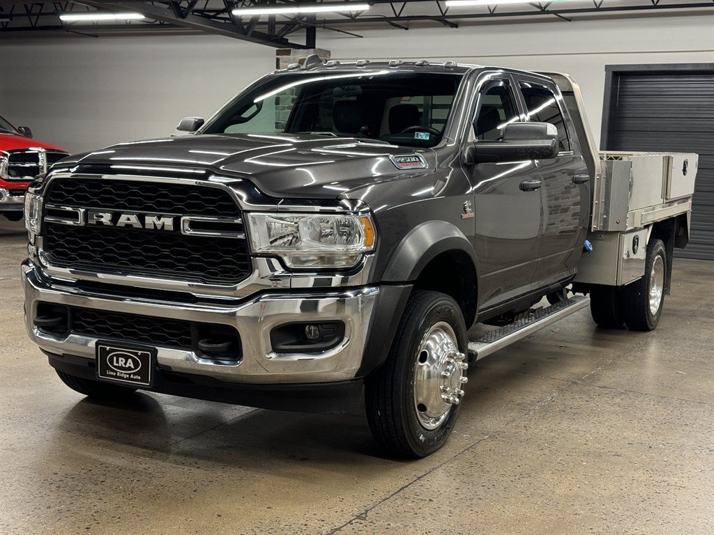Used 2022 RAM 4500 Tradesman w/ Chrome Appearance Group AWD/4WD image 3