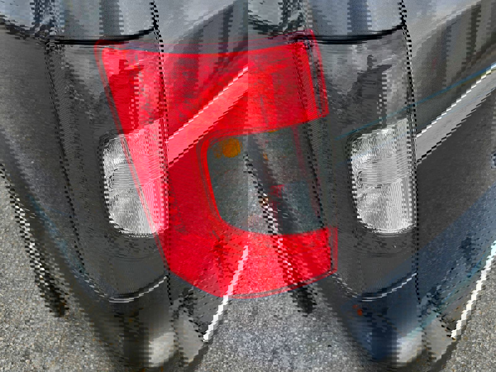 Used 2016 Chrysler Town & Country Limited Platinum image 37