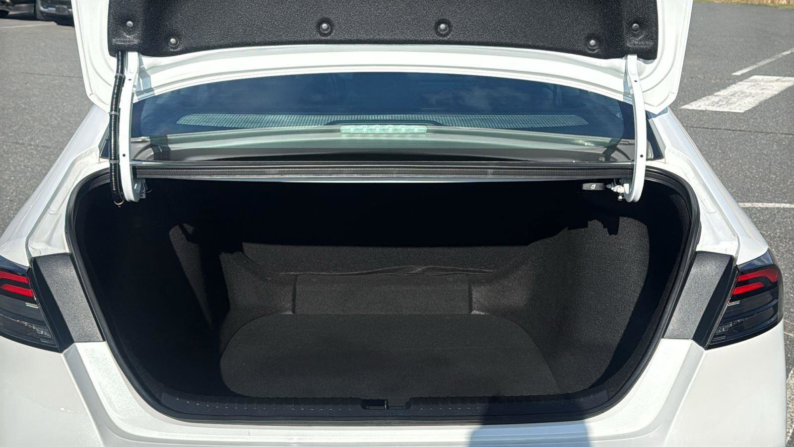 Used 2023 Honda Accord LX image 22