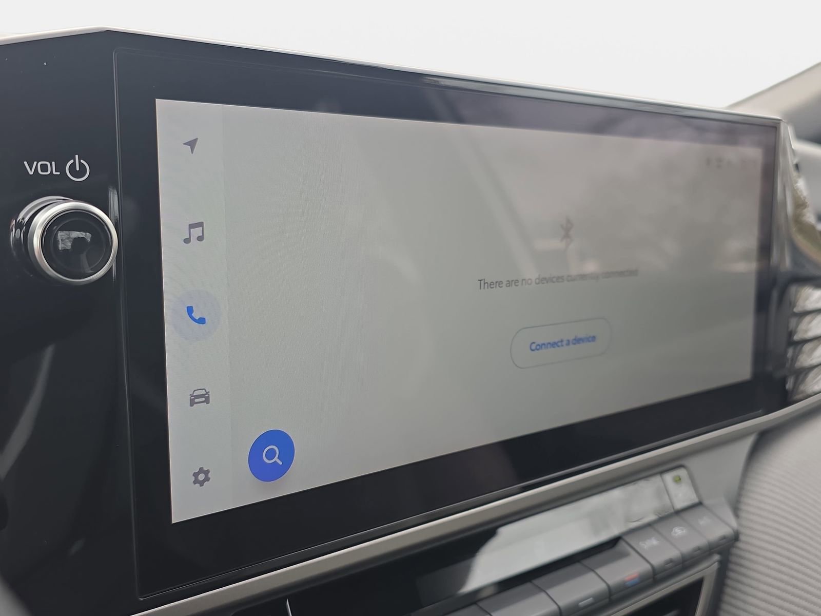 Used 2025 Toyota Camry SE w/ Multimedia Upgrade Package image 21