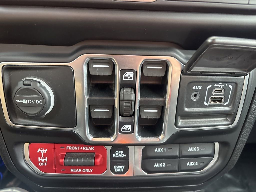 Used 2021 Jeep Wrangler Unlimited Rubicon w/ LED Lighting Group AWD/4WD image 22
