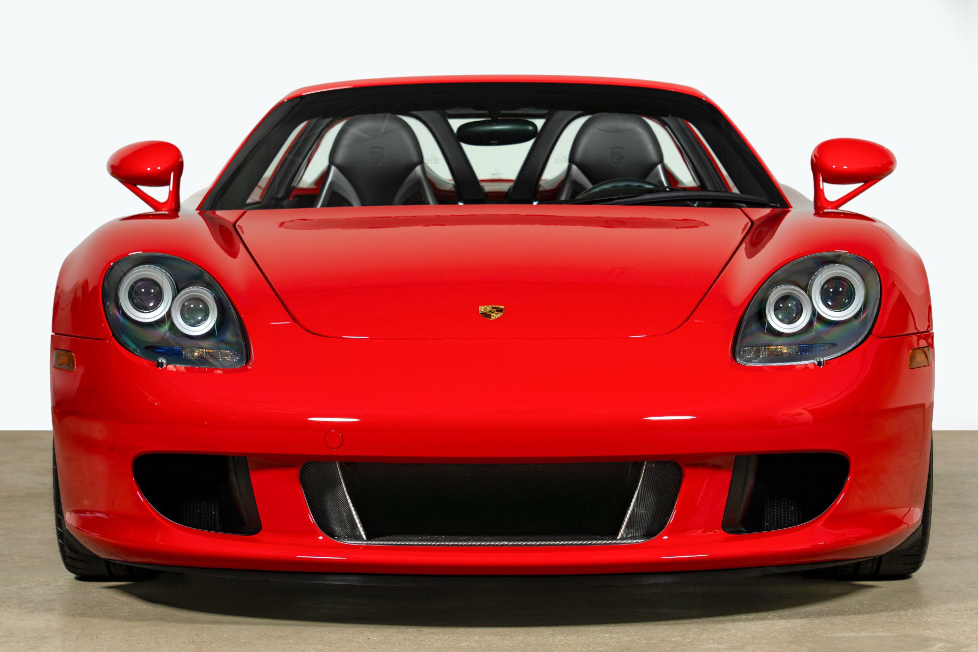 Used 2004 Porsche Carrera GT RWD image 3