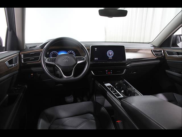 Certified 2025 Volkswagen Atlas SE AWD/4WD image 6
