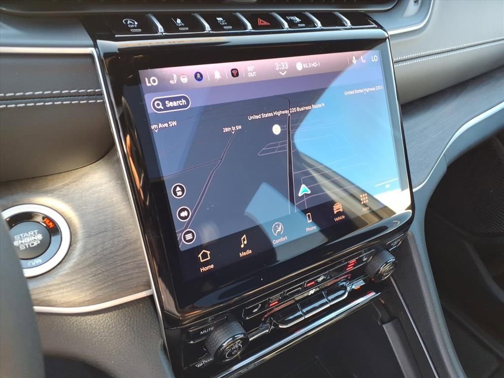 New 2025 Jeep Grand Cherokee Limited image 18