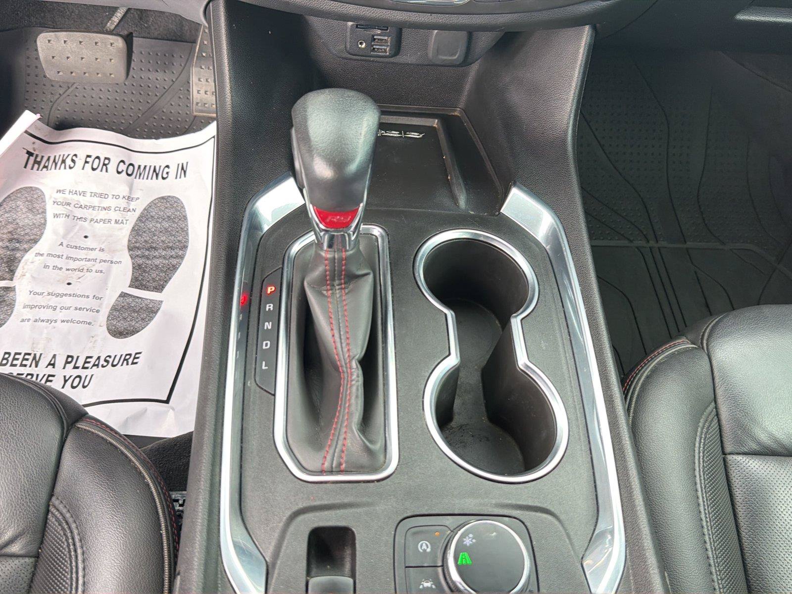 Used 2022 Chevrolet Traverse RS FWD image 29