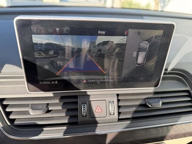 Used 2020 Audi Q5 e Prestige w/ Prestige Package image 24