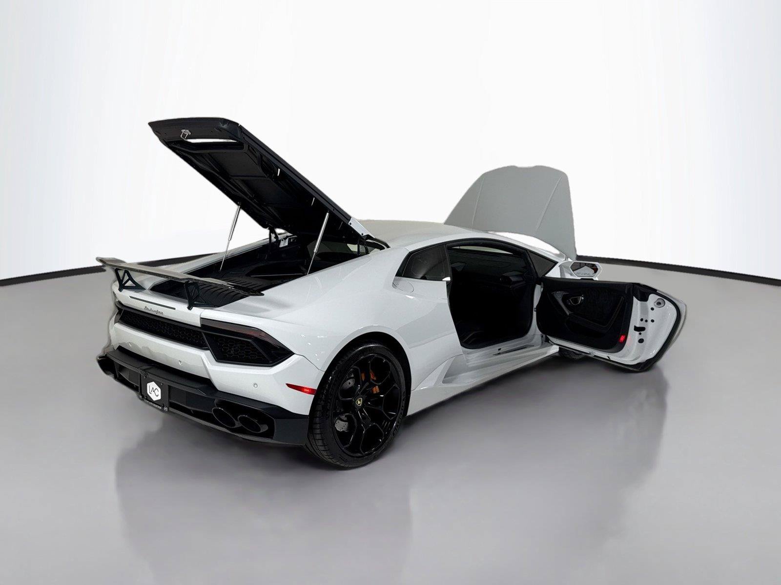 Used 2018 Lamborghini Huracan LP 580-2 RWD image 40