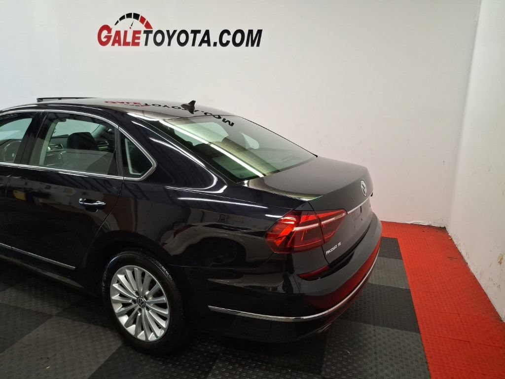 Used 2017 Volkswagen Passat 1.8T SE FWD image 7