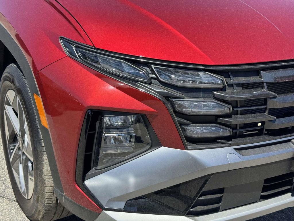 Certified 2025 Hyundai Tucson SEL AWD/4WD image 9
