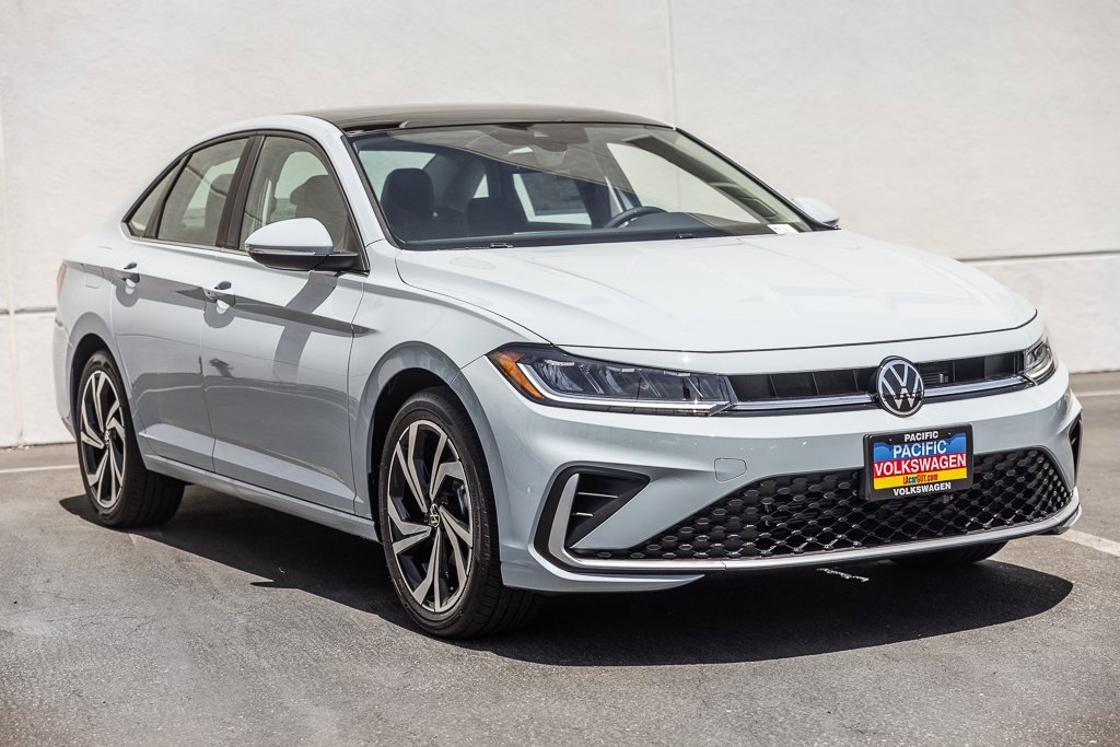 New 2025 Volkswagen Jetta SEL