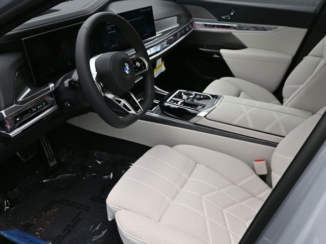 New 2025 BMW 760i xDrive w/ Executive Package image 16