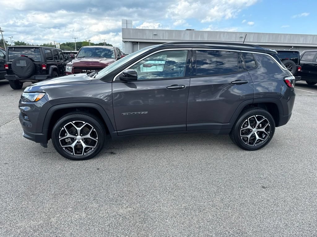 Certified 2024 Jeep Compass Limited AWD/4WD image 2