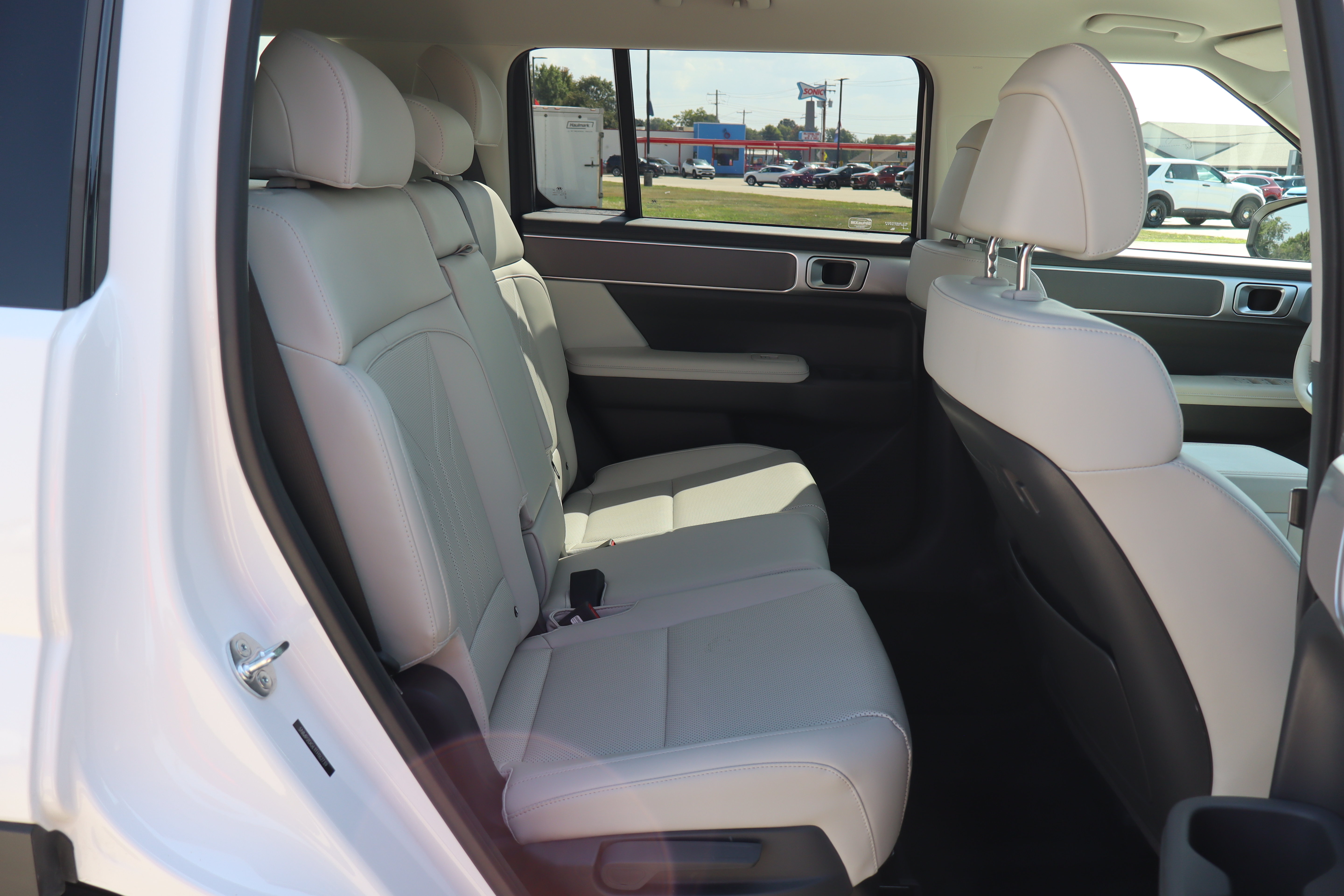 Used 2026 Hyundai Santa Fe SEL AWD/4WD image 14