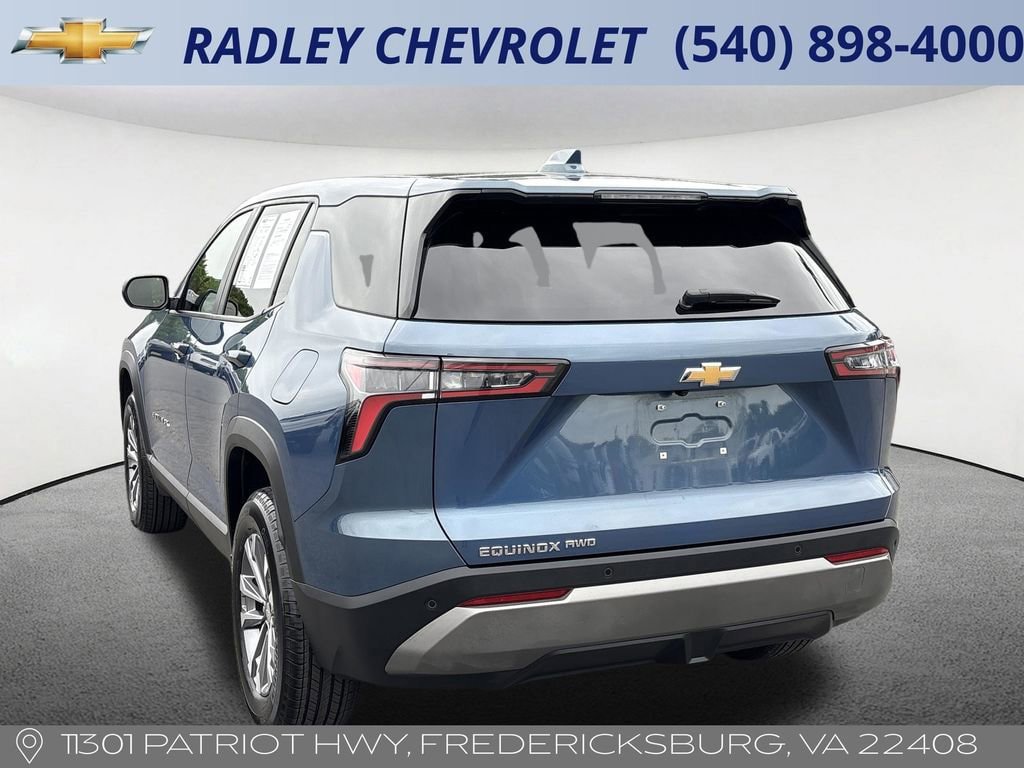 Used 2026 Chevrolet Equinox LT AWD/4WD image 18
