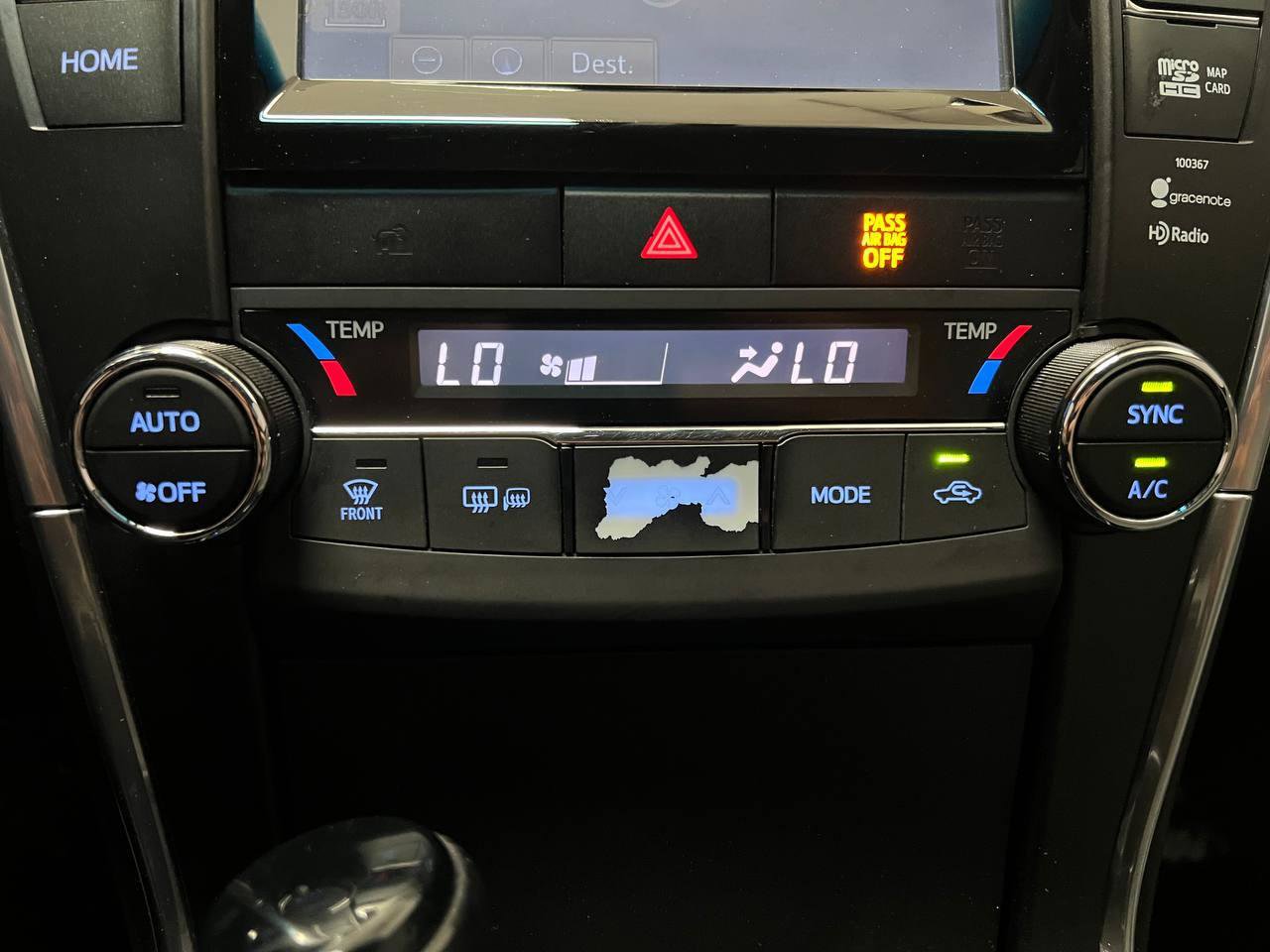Used 2015 Toyota Camry SE w/ Moonroof Package FWD image 21