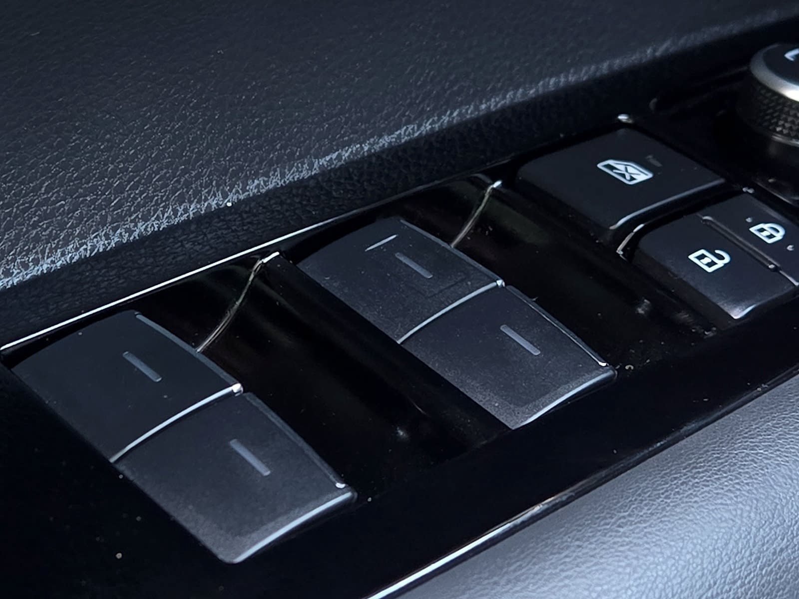 Used 2019 Toyota Corolla XSE FWD image 17