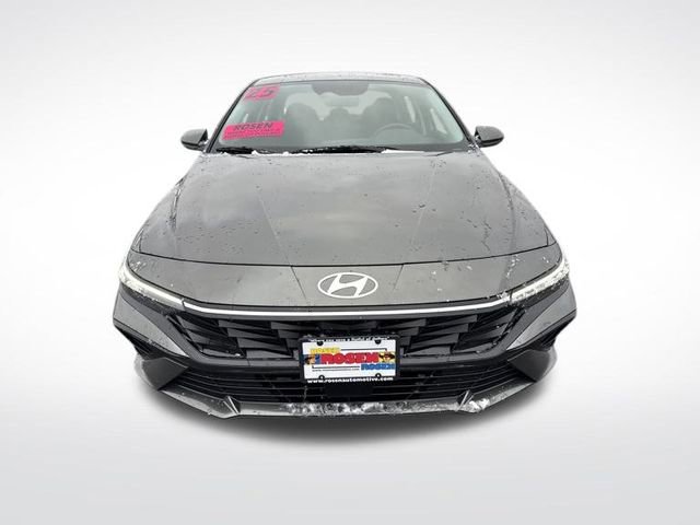 Certified 2025 Hyundai Elantra SEL w/ Cargo Package image 8