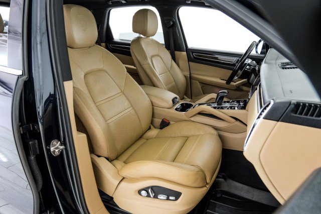 Used 2019 Porsche Cayenne AWD/4WD image 32