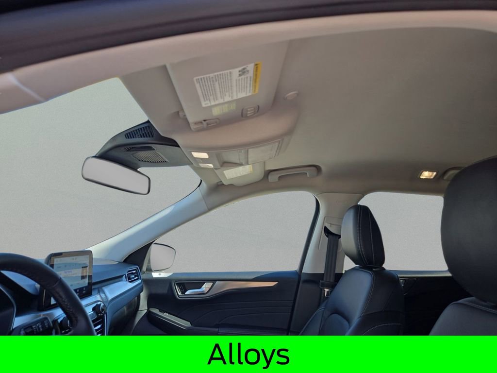 Used 2022 Ford Escape Titanium image 15