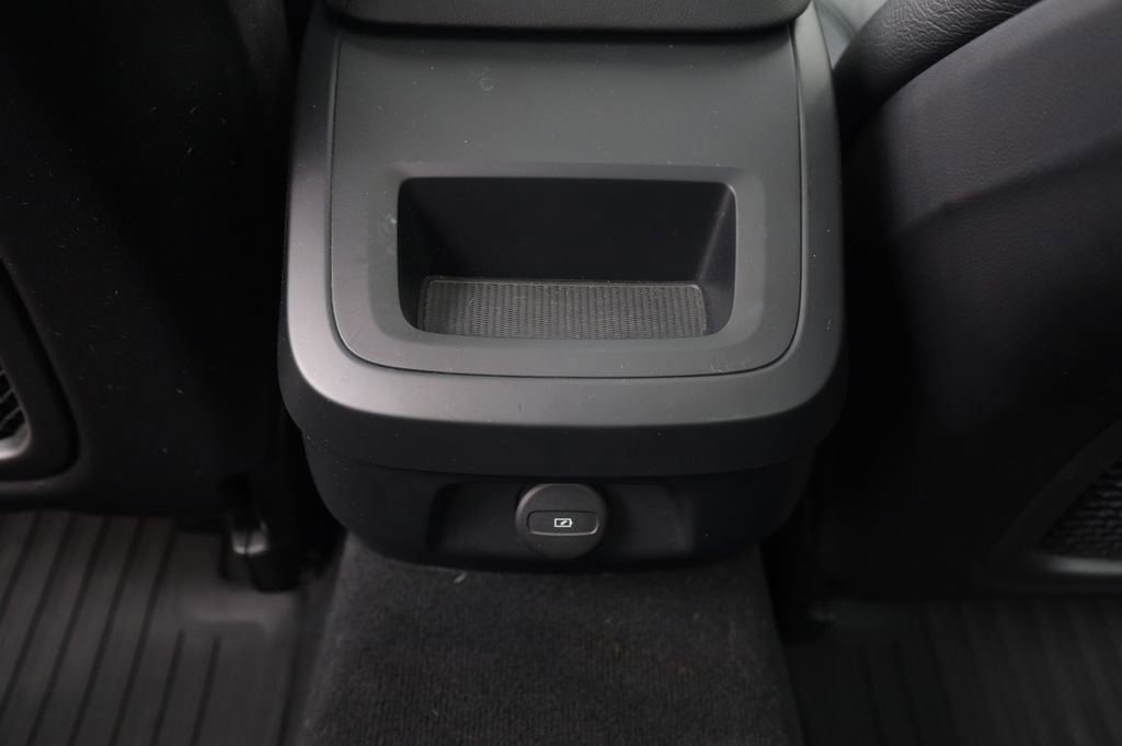 Used 2023 Volvo S60 B5 Plus w/ Climate Package FWD image 20