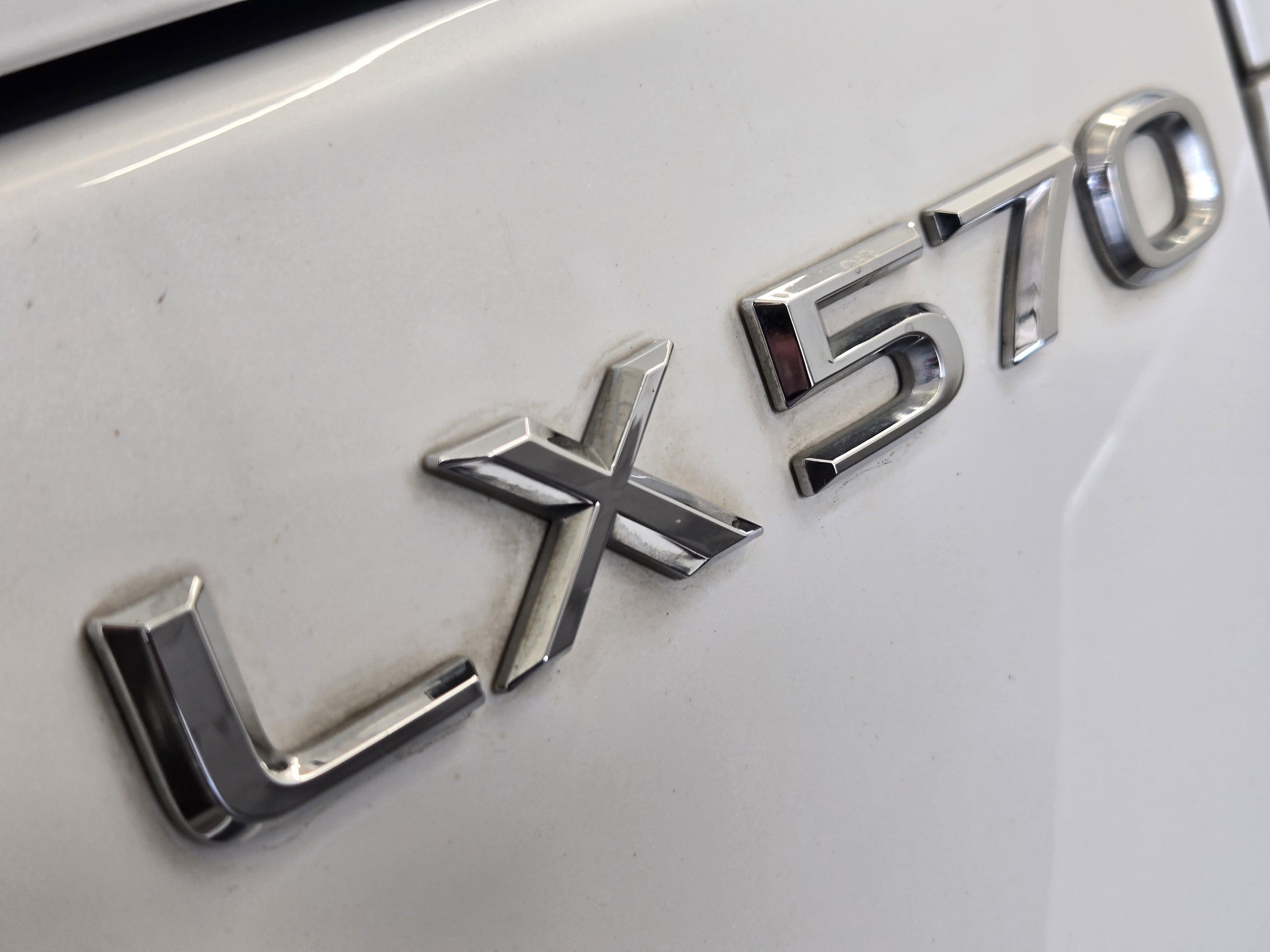 Used 2017 Lexus LX 570 4WD image 13