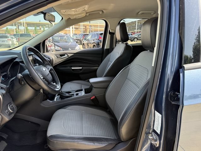 Used 2018 Ford Escape SE w/ SE Sport Appearance Package AWD/4WD image 25