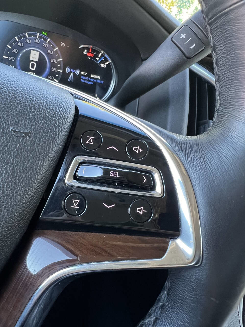 Used 2019 Cadillac Escalade Luxury image 22