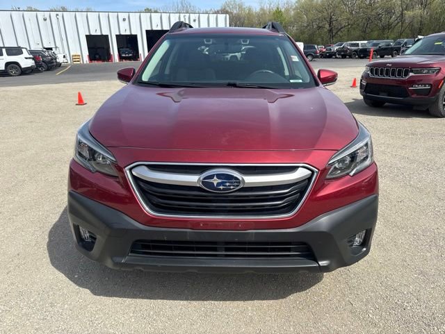 Used 2022 Subaru Outback Premium AWD/4WD image 2