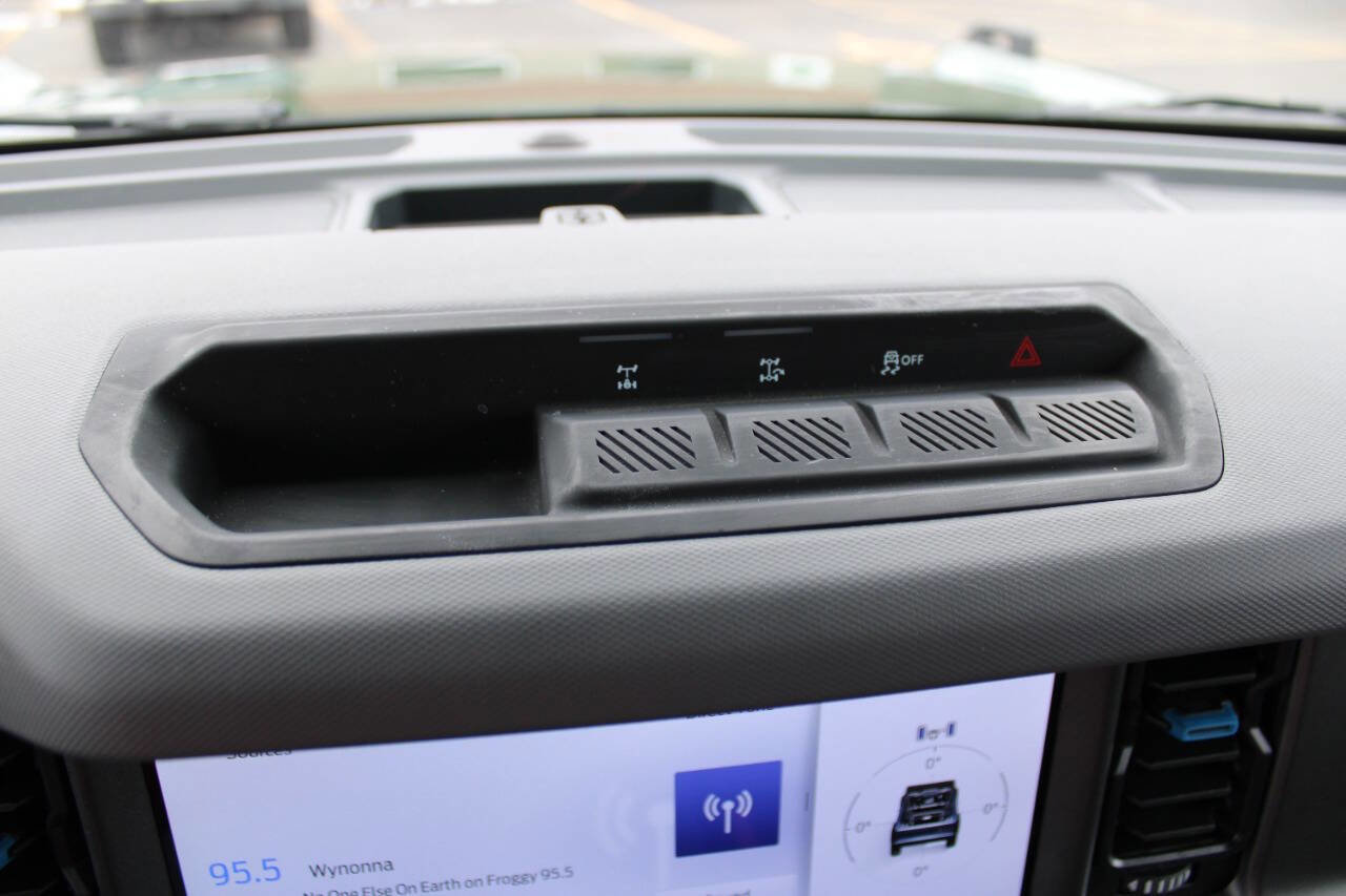Used 2024 Ford Bronco Black Diamond image 22