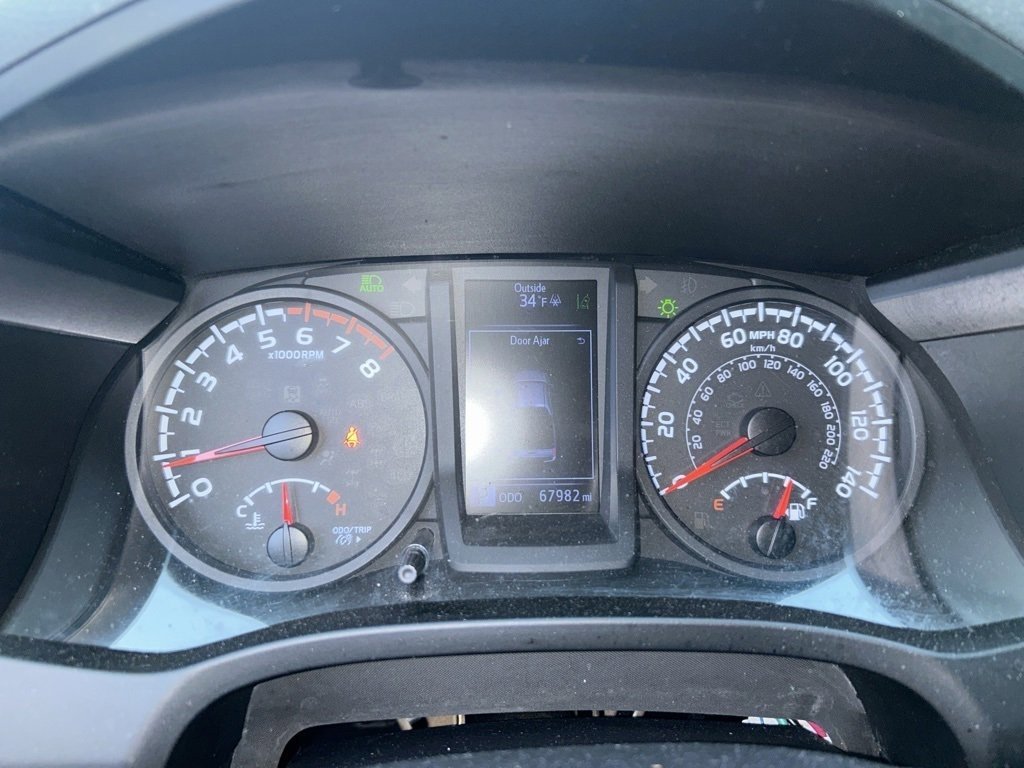 Used 2019 Toyota Tacoma SR image 9