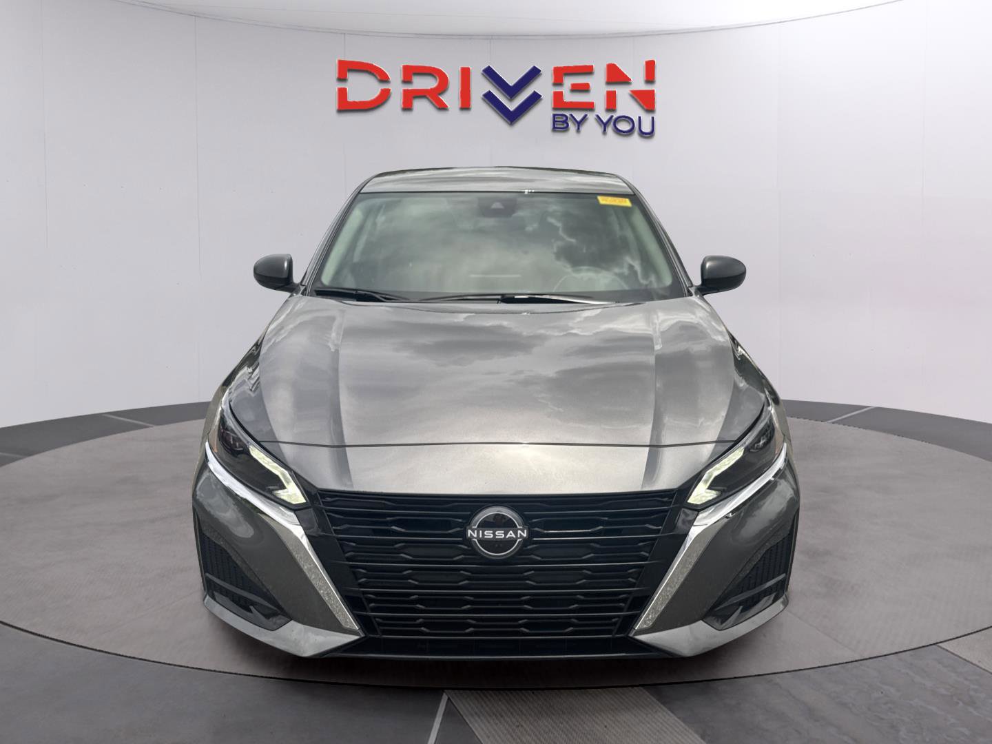 Used 2025 Nissan Altima 2.5 SV FWD image 9