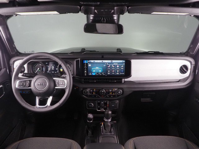 Used 2025 Jeep Wrangler 4xe Sahara w/ Safety Group AWD/4WD image 3