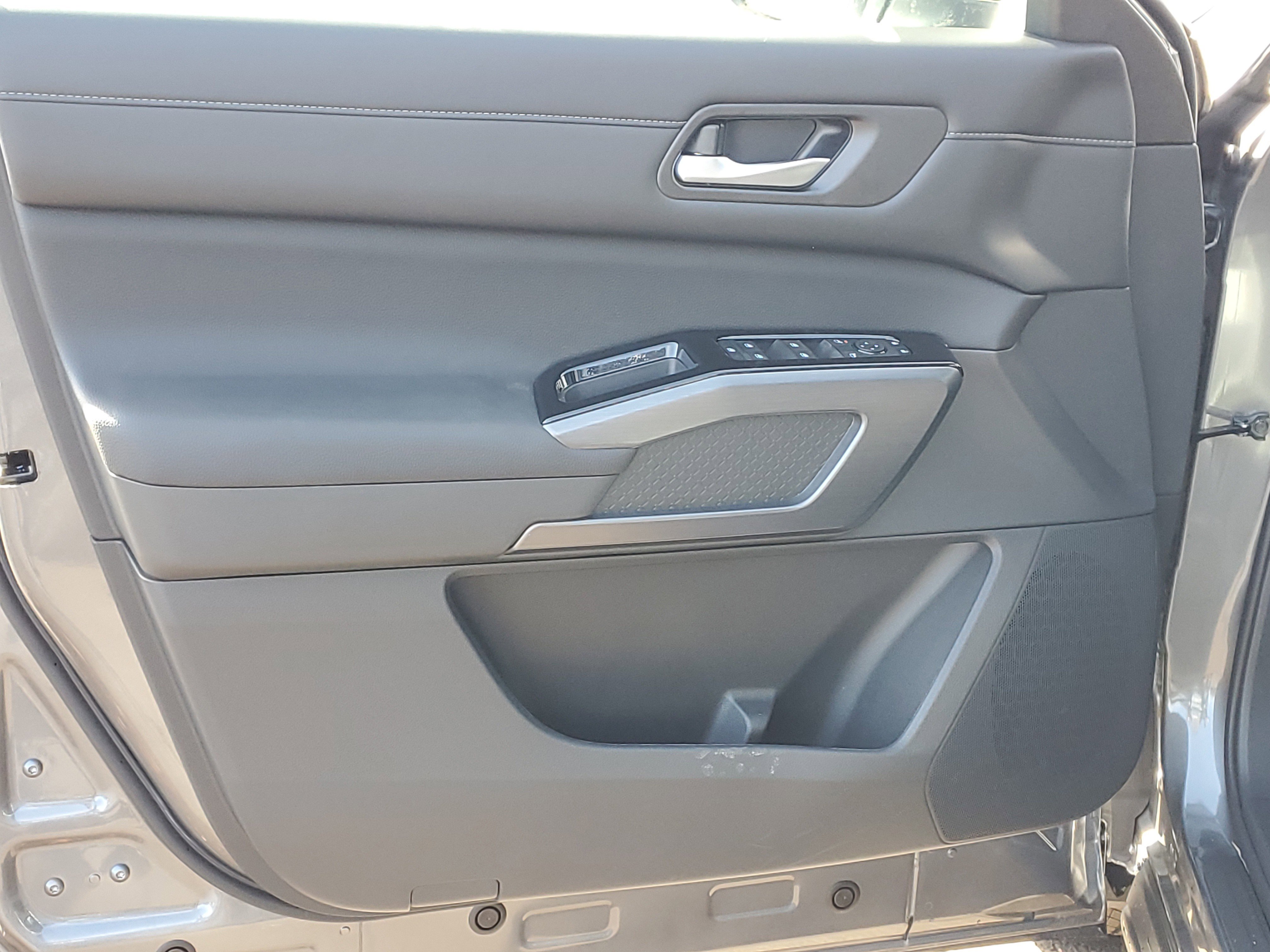 New 2026 Nissan Pathfinder SL w/ SL Premium Package image 22