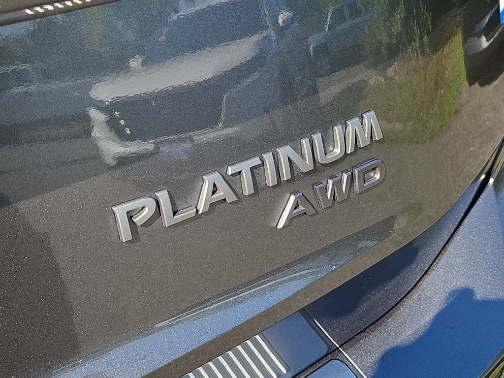 Used 2025 Nissan Rogue Platinum w/ Platinum Premium Package AWD/4WD image 12