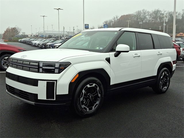 Used 2025 Hyundai Santa Fe SE image 3