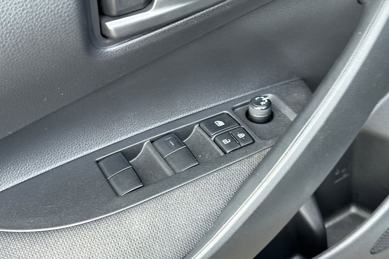 Used 2022 Toyota Corolla LE FWD image 13