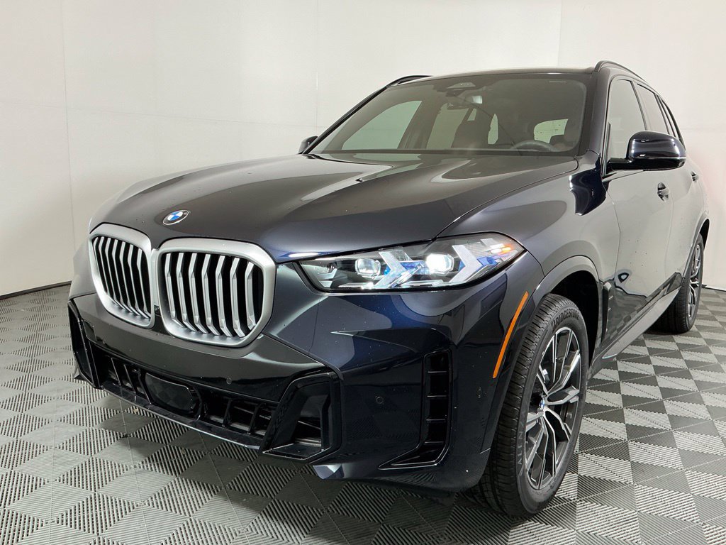 New 2026 BMW X5 xDrive40i w/ M Sport Package AWD/4WD image 2