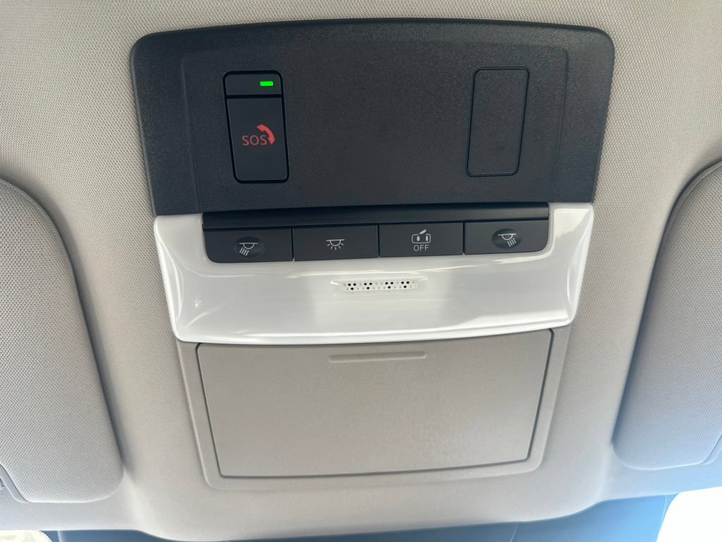 Used 2025 Nissan Pathfinder SL FWD image 21