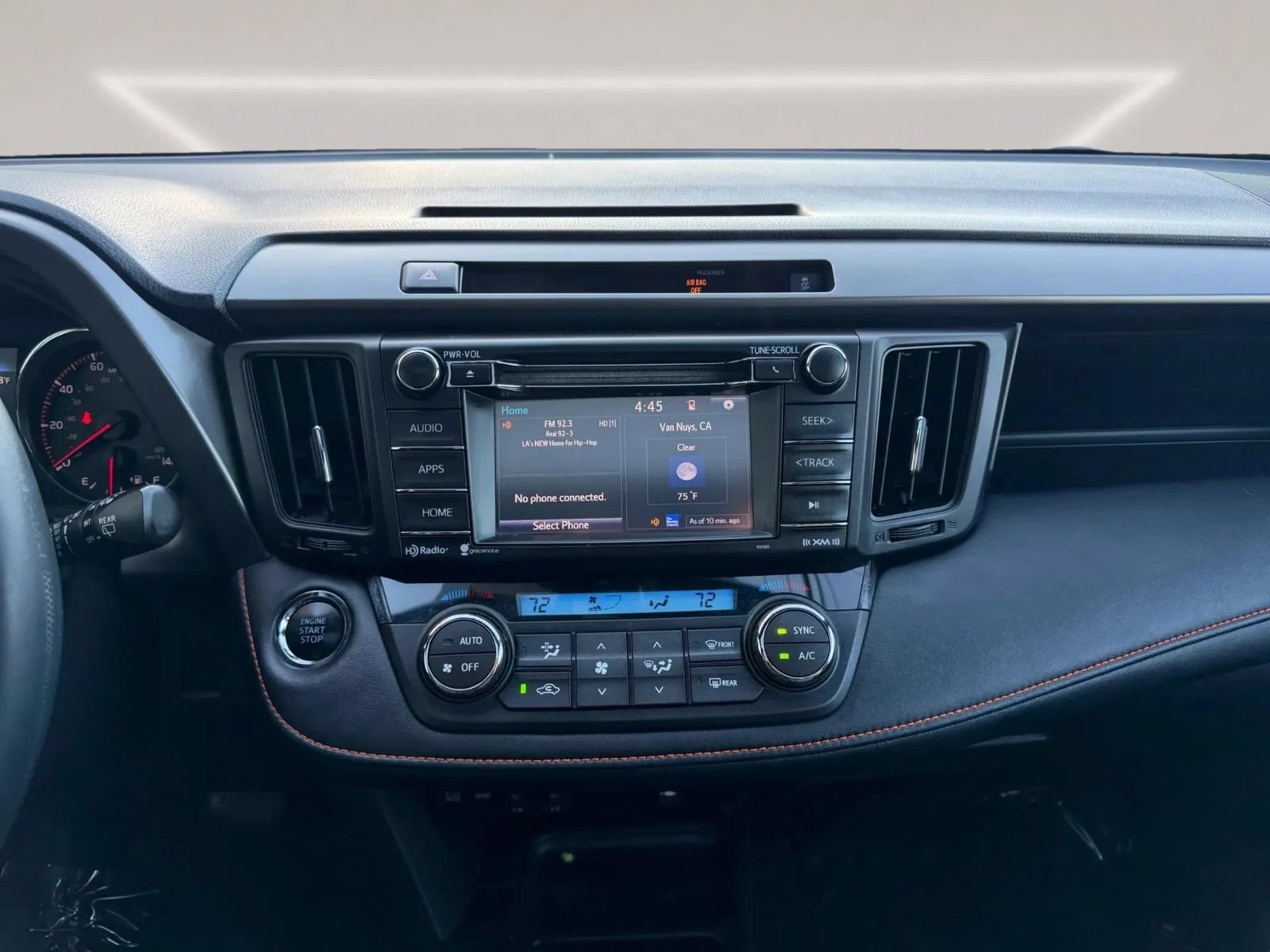 Used 2016 Toyota RAV4 SE FWD image 15