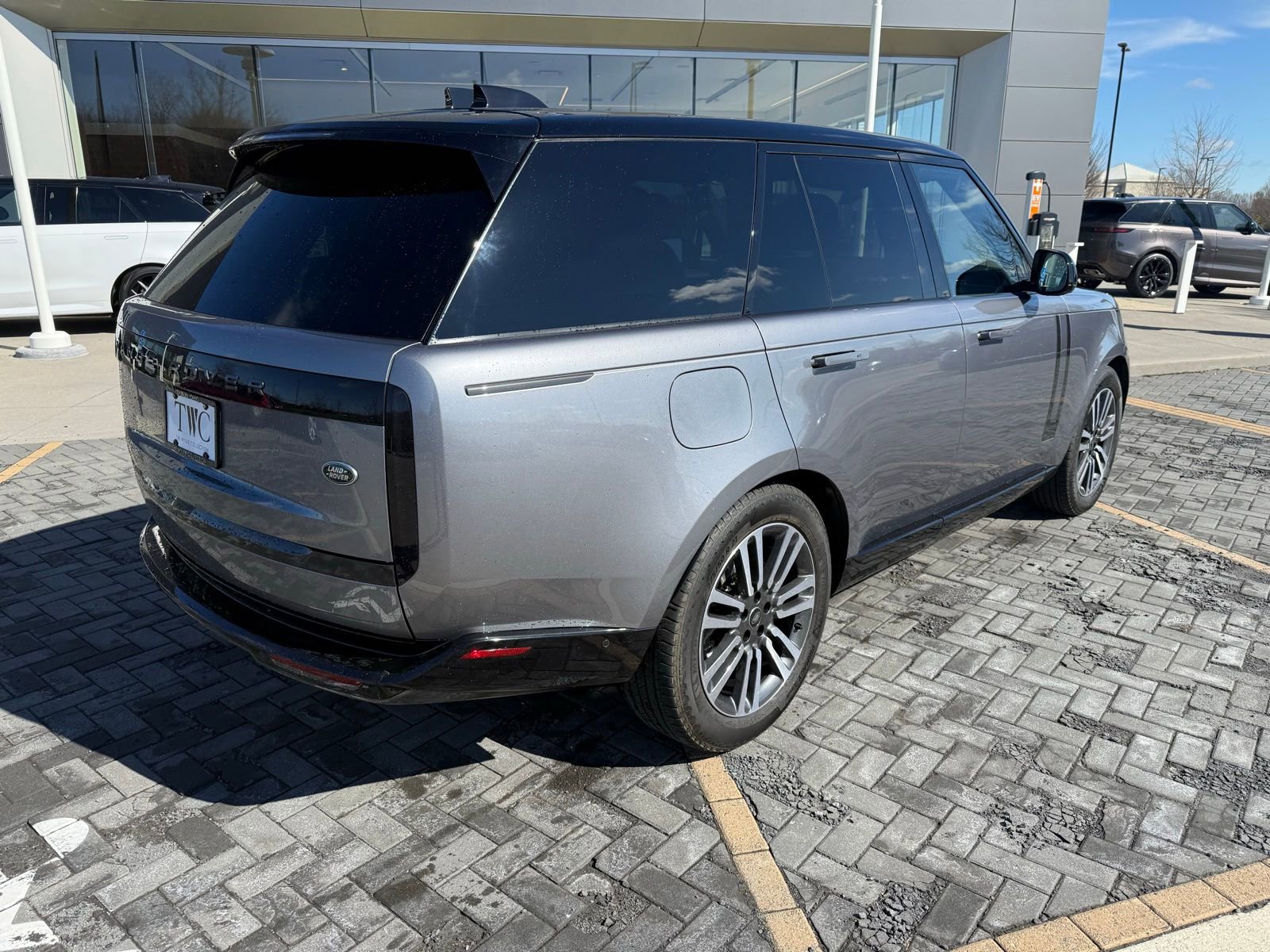 Used 2023 Land Rover Range Rover SE image 5