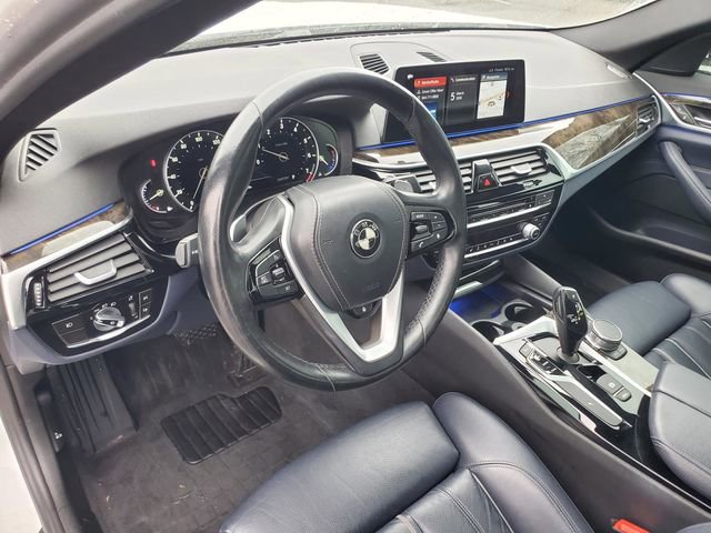 Used 2017 BMW 530i xDrive image 13