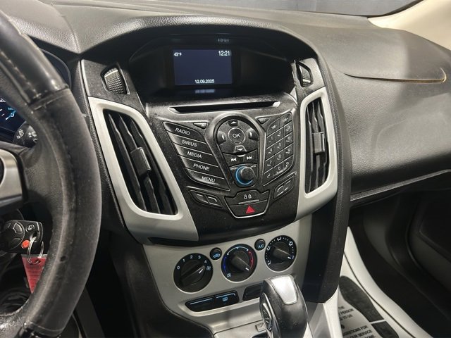 Used 2014 Ford Focus SE w/ Equipment Group 201A image 17