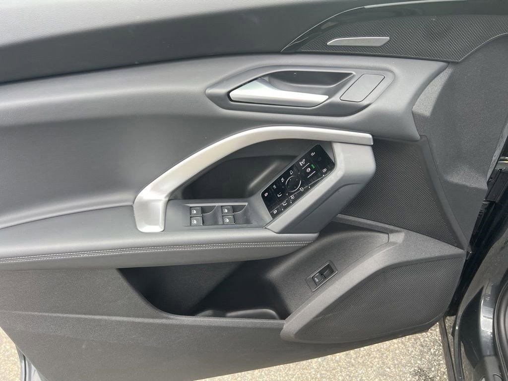 Certified 2025 Audi Q5 Premium w/ Premium Plus AWD/4WD image 11