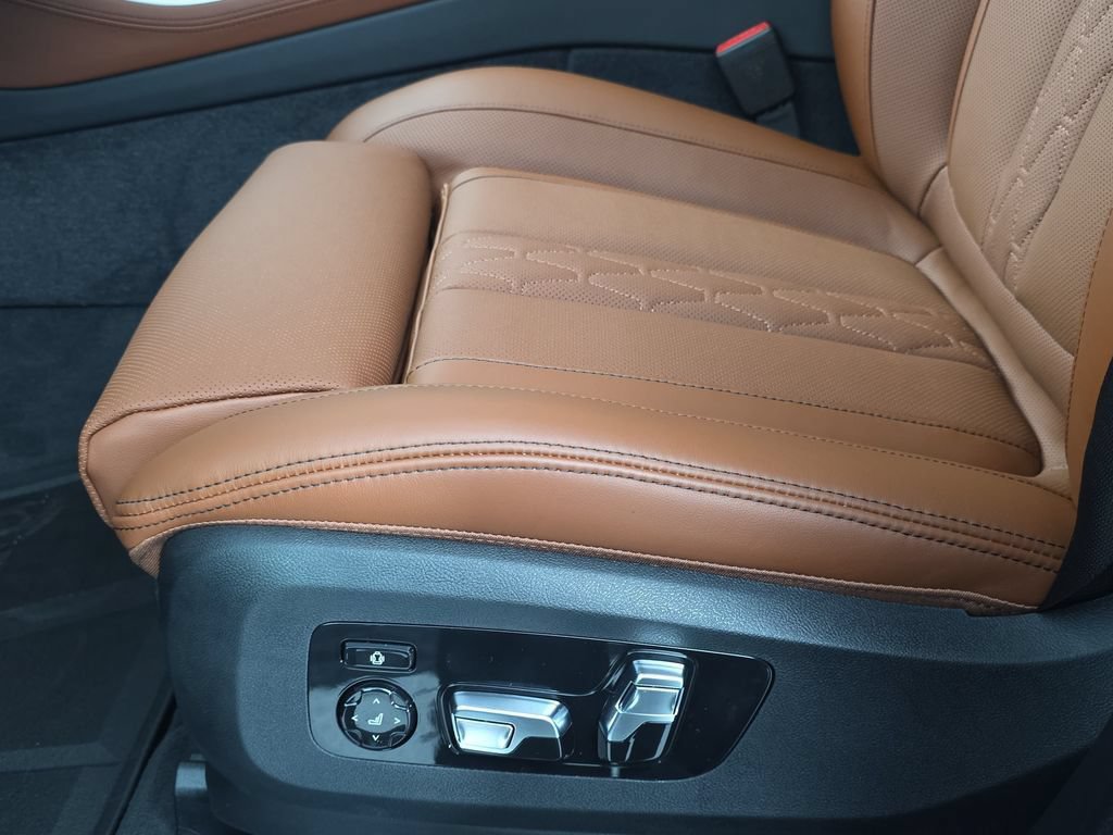 New 2026 BMW X5 M60i AWD/4WD image 28
